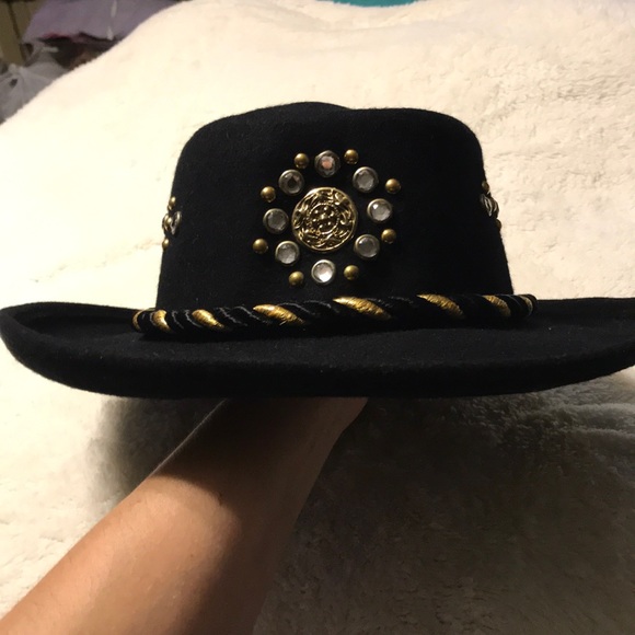 Accessories - WOOL HAT 🎩